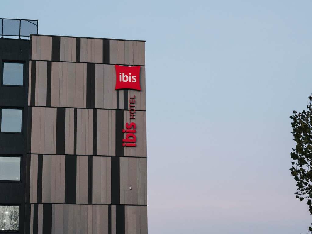 Фото Ibis Rouen Centre Rive Gauche Mermoz