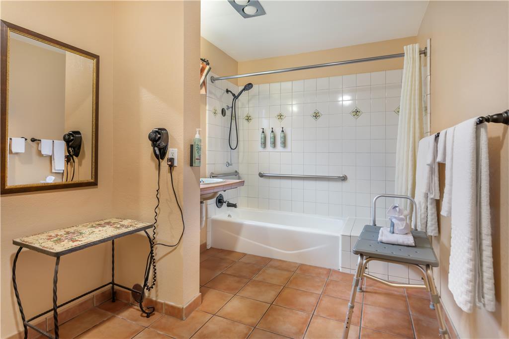 Фото Best Western Rose Garden Inn