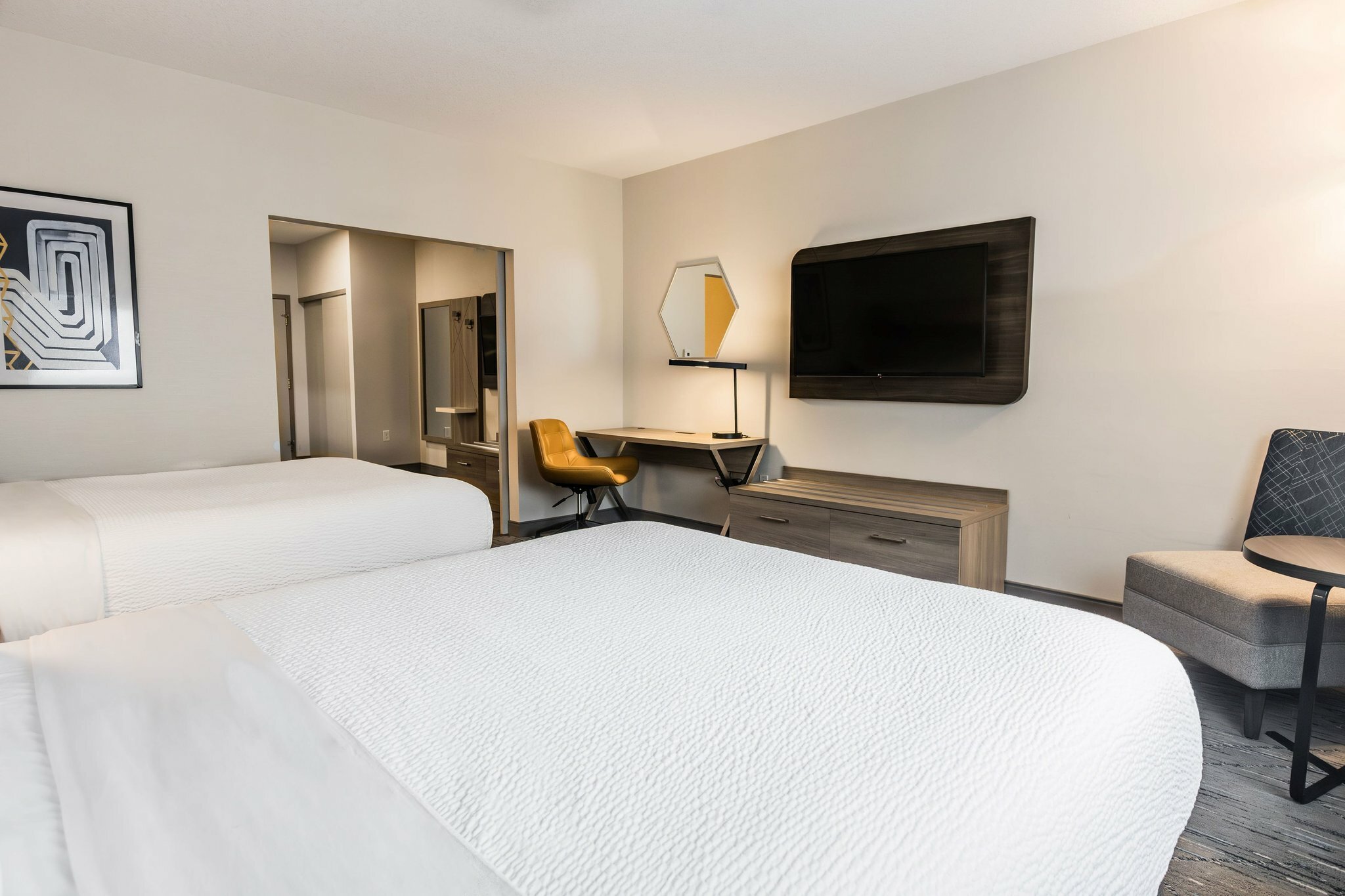 Фото Holiday Inn Express Hotel & Suites Calgary S-Macleod Trail S, an Ihg Hotel