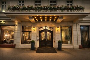 отель Hotel Bayrischer Hof