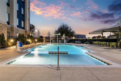 Гостиница Hampton Inn & Suites Dallas/Plano-East в Ричардсоне