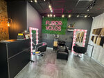 Furor volos (Vavilova Street, 2/1) ، وصلات شعر