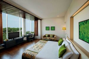 Гостиница Lemon Tree Hotel Vadodra