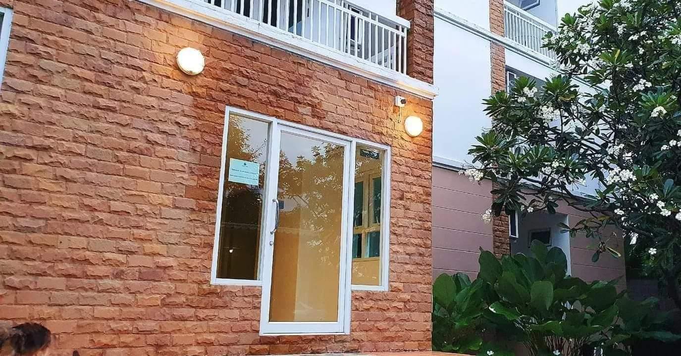 Фото Baan Ton Mai Apartment