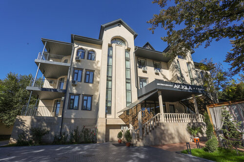 Гостиница West Inn Akjola Hotel в Бишкеке