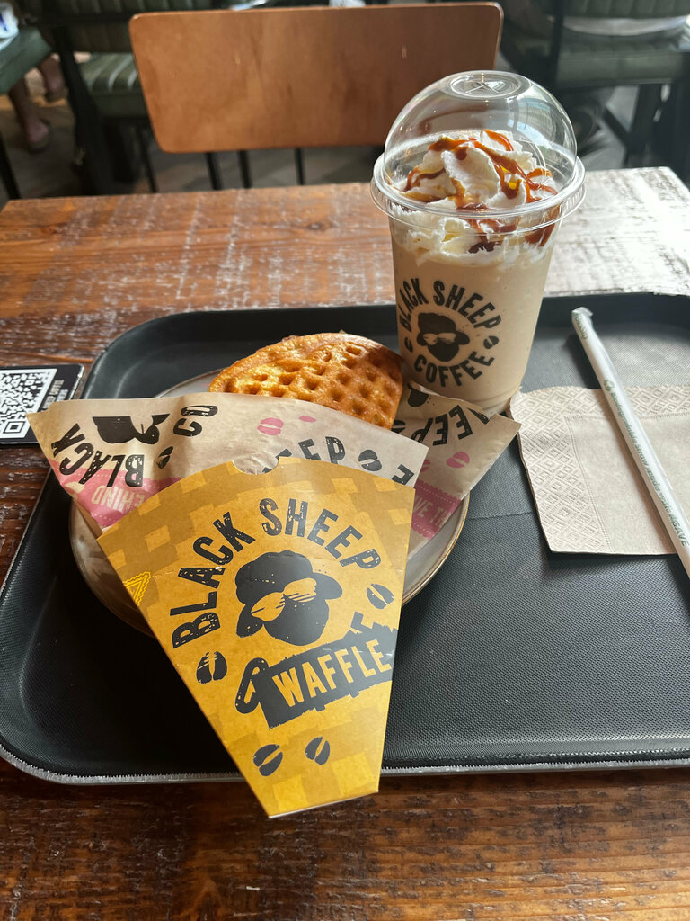 Coffee shop Black Sheep Coffee, Dubai, photo