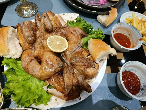 Rus guruh porno sahnada va omma oldida