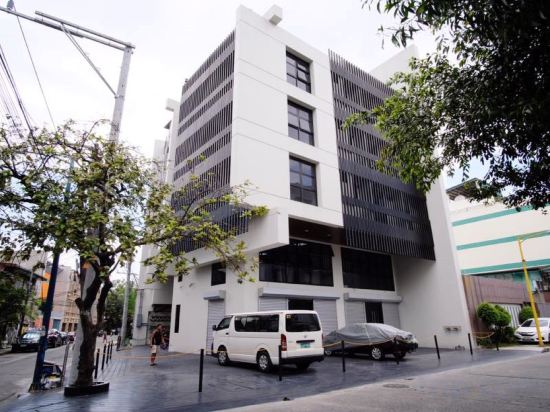 Фото Artemis Place Makati Hotel