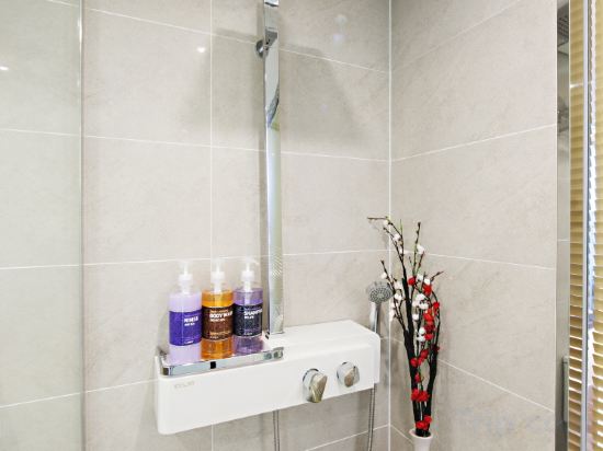 Фото Whistle Lark