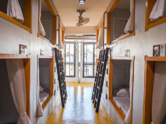 Фото The Port Hostel by Suwatchai