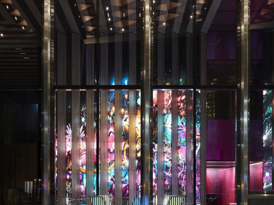 Фото W Melbourne