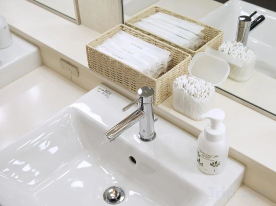 Фото The Pocket Hotel Kyoto-Karasumagojo