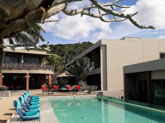 Фото Fusion Suites Phuket Patong