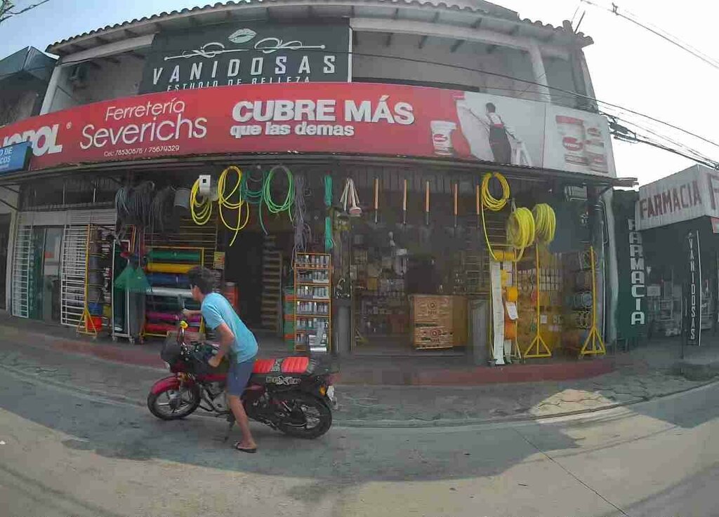 Home goods store Punto Neomix Ferreteria Severichs, Santa Cruz de la Sierra, photo