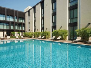 Гостиница Mövenpick Hotel Tahlia Jeddah