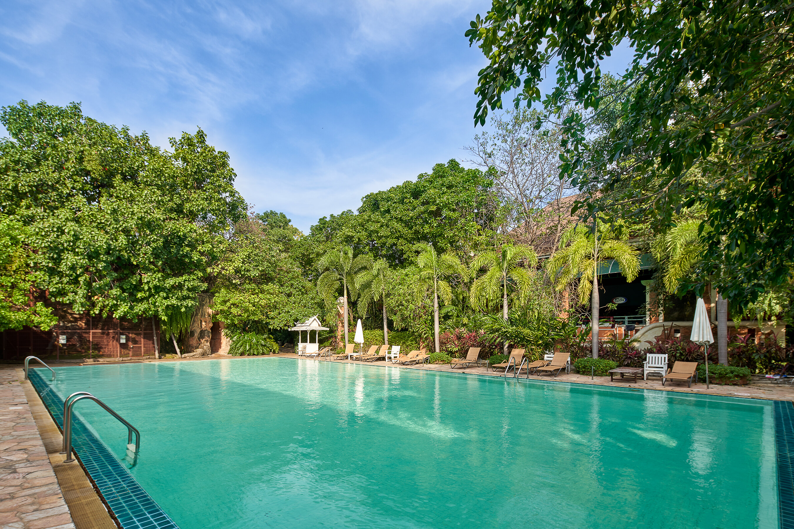 Фото Floral Hotel · Dolphin Circle Pattaya