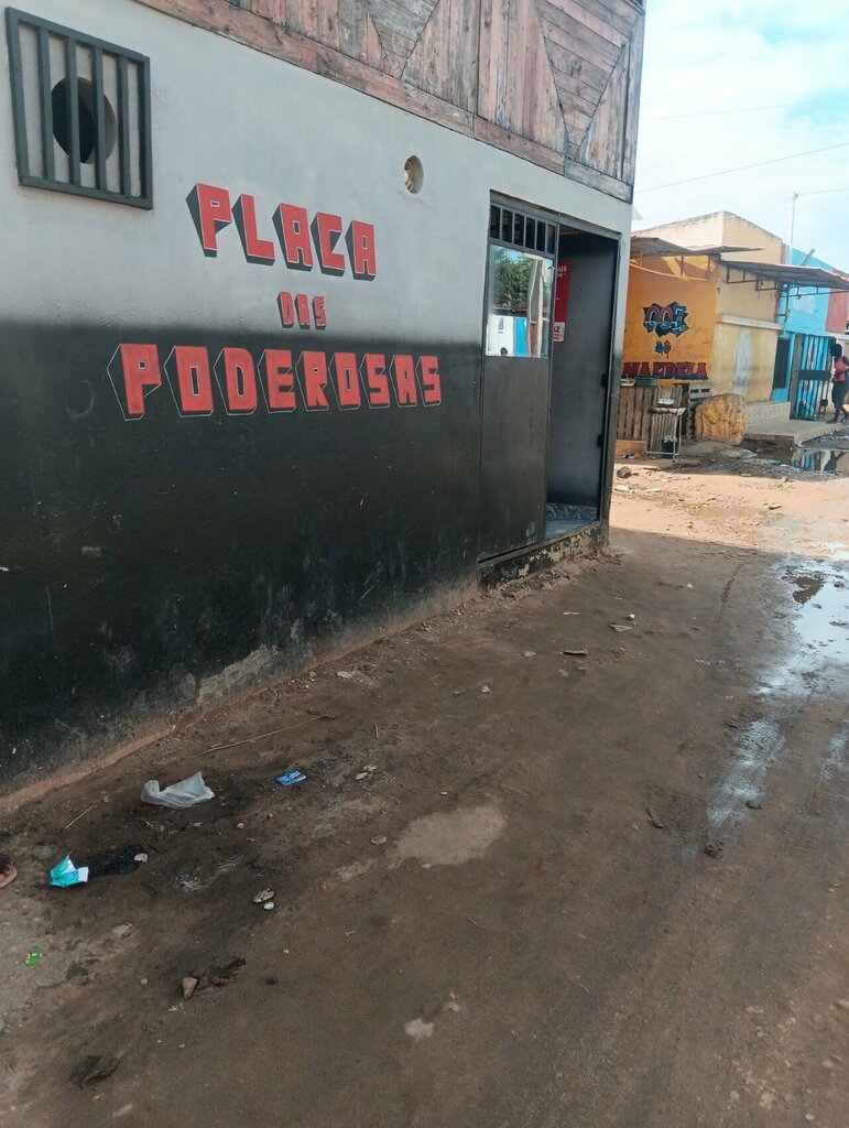 Bar, pub Placa das poderosas, Loanda, photo