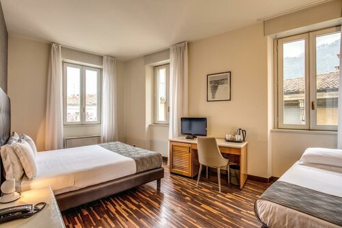 Гостиница Albergo Firenze в Ломбардии