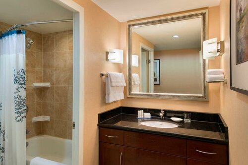 Гостиница Residence Inn by Marriott Toronto Downtown Entertainment District в Портленде