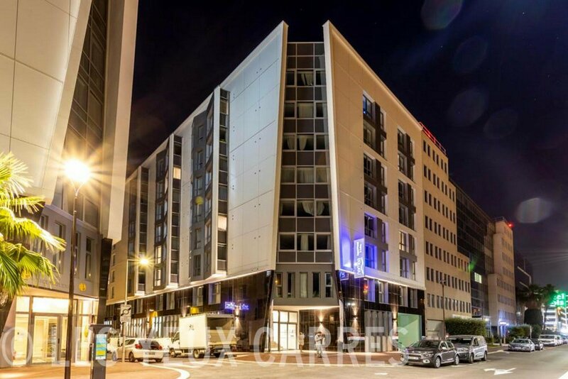 Гостиница Nemea Appart Hotel Riviera Nice Aéroport в Ницце