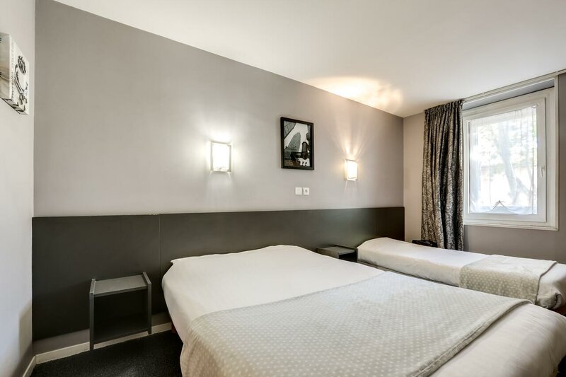 Гостиница Citotel Du Midi в Нарбонне