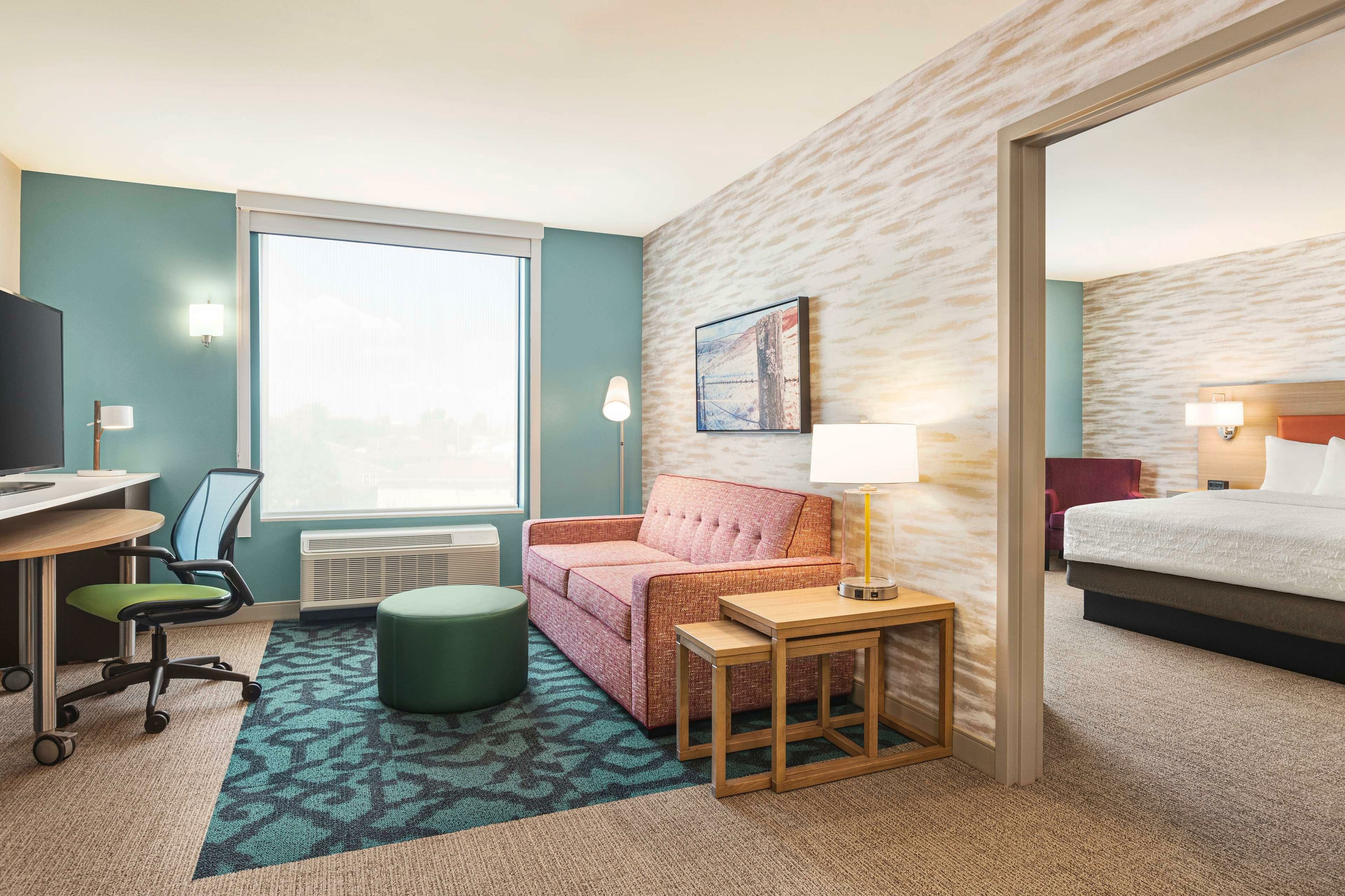 Фото Home2 Suites by Hilton Cheyenne