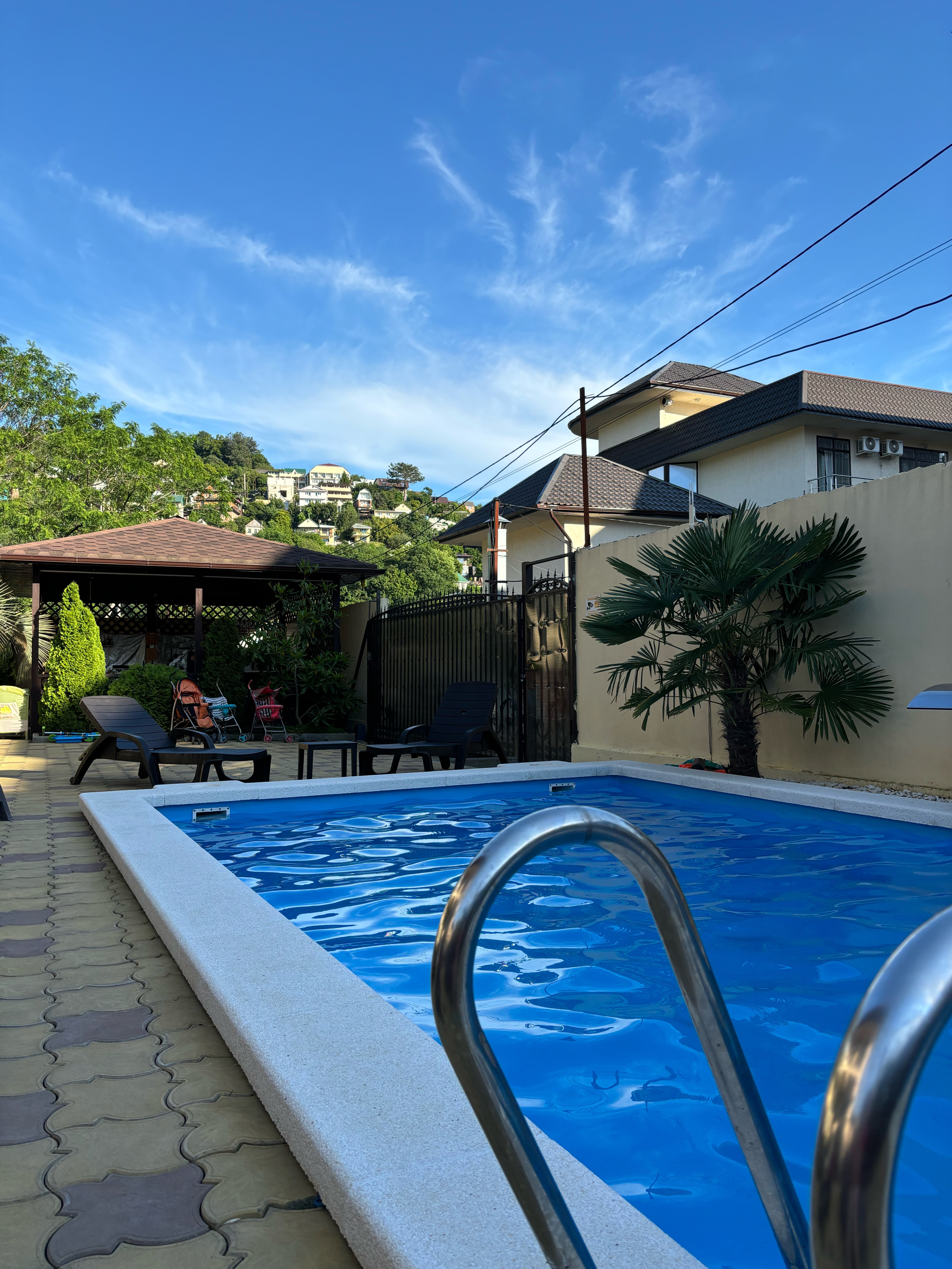 Фото Гостевой дом Добрый в Лазаревском