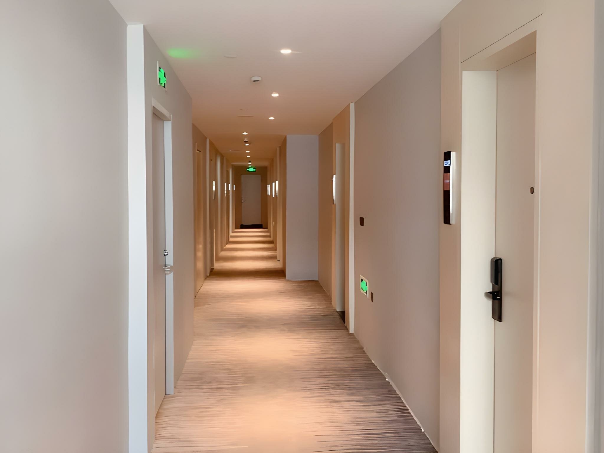 Фото Gya Hotel Shanghai Long Distance Passenger Terminal Station