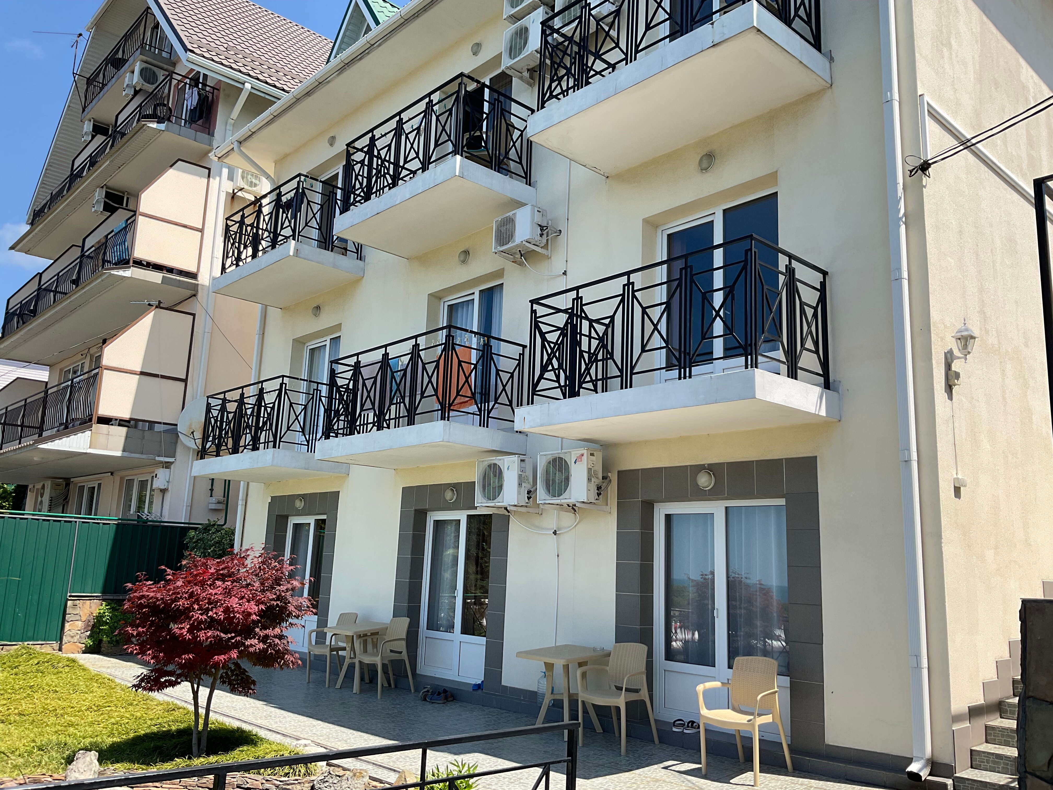 Фото отеля 1