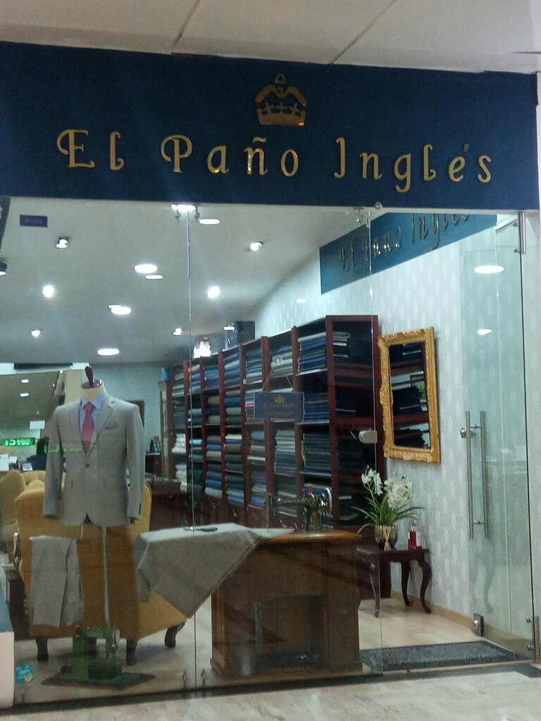 Clothing store El Paño Inglés, Bogota, photo