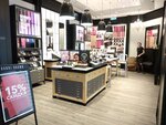 Bobbi Brown (Москва, поселение Сосенское, Калужское шоссе, 21-й километр, с1), магазин парфюмерии и косметики в Москве