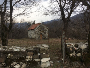 Православный храм (kray Mtskheta-Mtianeti, Dusheti Municipality), iglesia ortodoxa