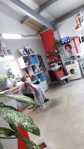 Парикмахерская (rabochiy posyolok Kresttsy, Moskovskaya ulitsa, 23), hairdresser