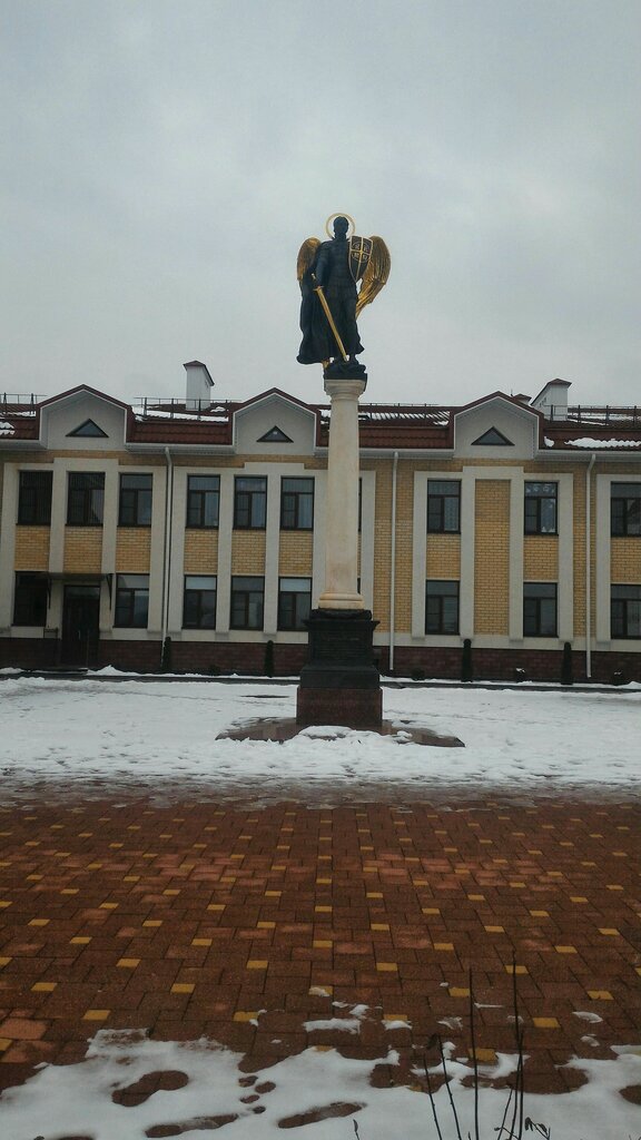 Жанровая скульптура Памятник Архангелу Михаилу, Михайловск, фото