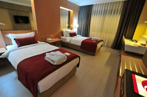 Гостиница Ramada by Wyndham Usak в Ушаке
