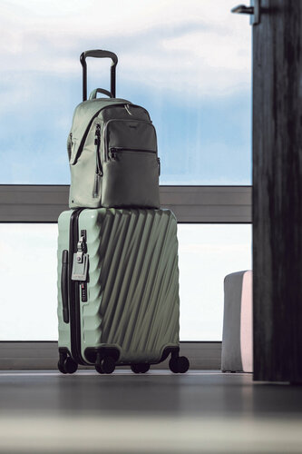 Bags and suitcases store Tumi, Abu Dhabi, photo