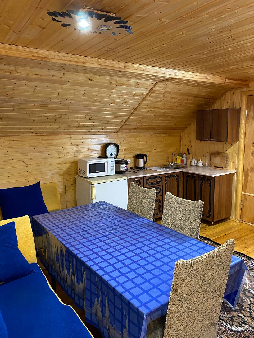 Фото Дом у горной реки