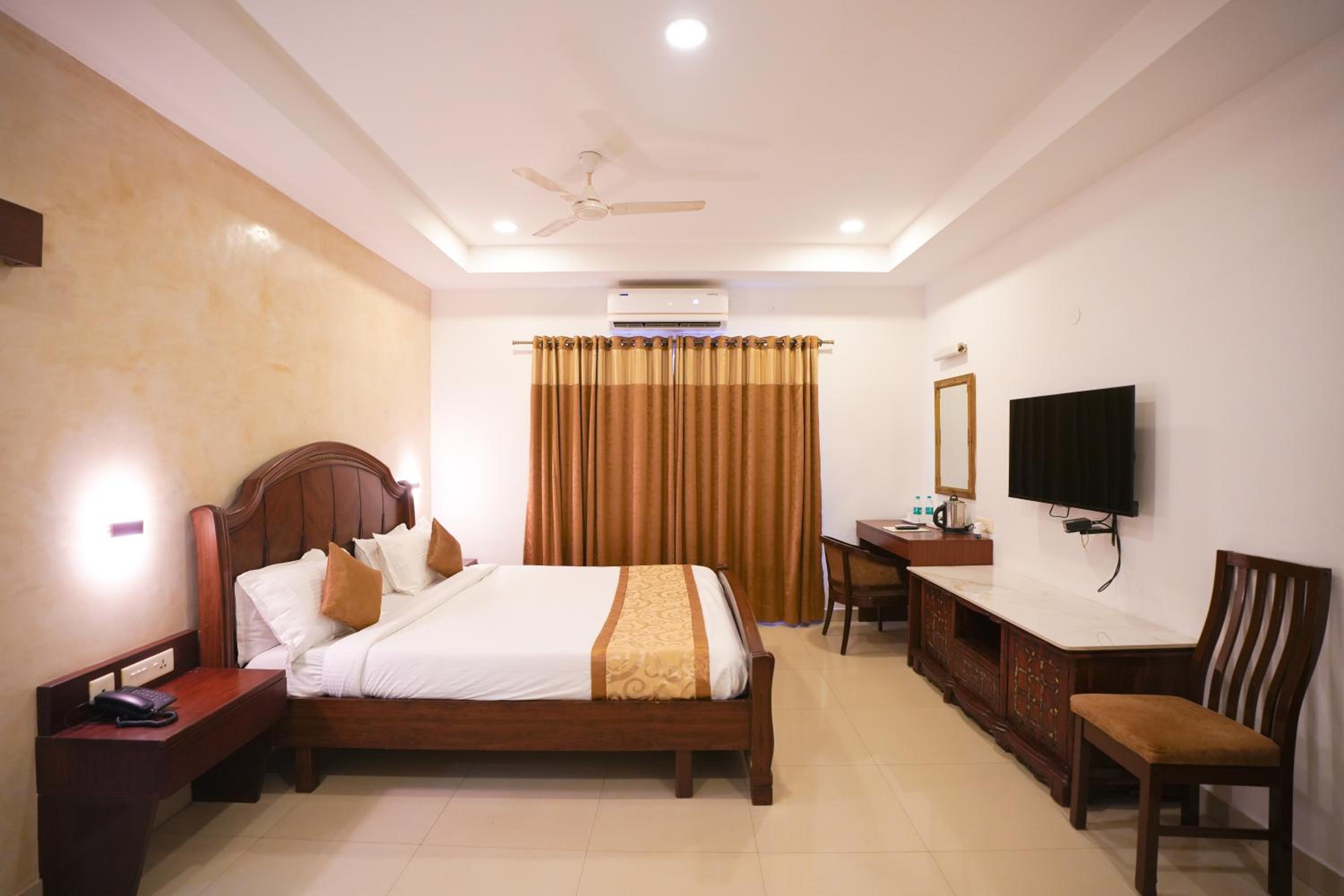 Фото Avenue 11 Boutique Residences