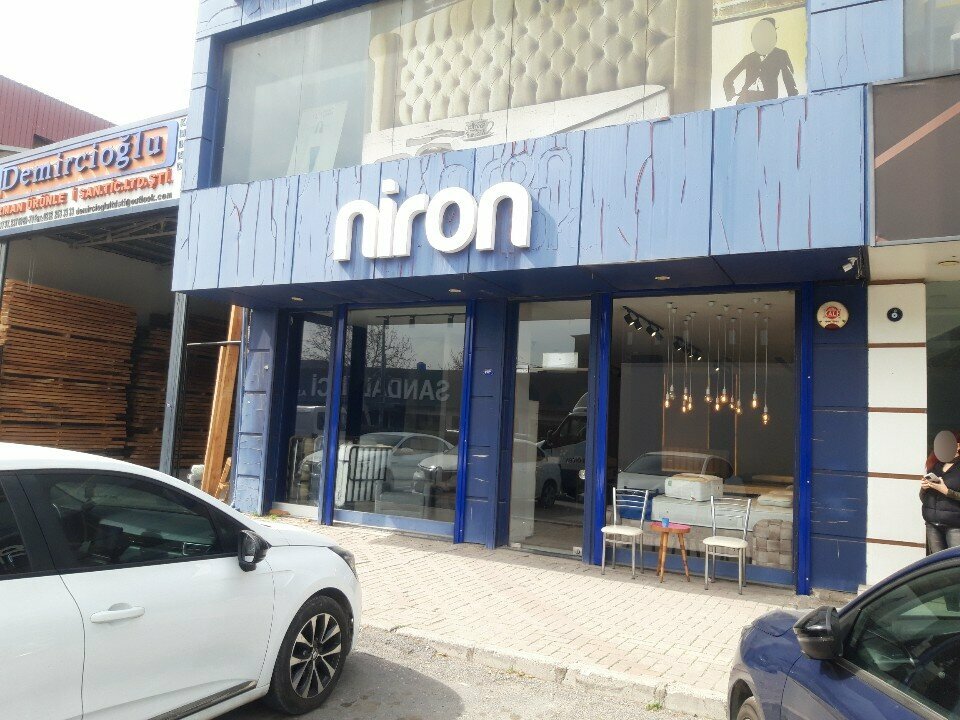 مرتبة Niron Yatak Karabaglar Showroom ، إزمير، صورة
