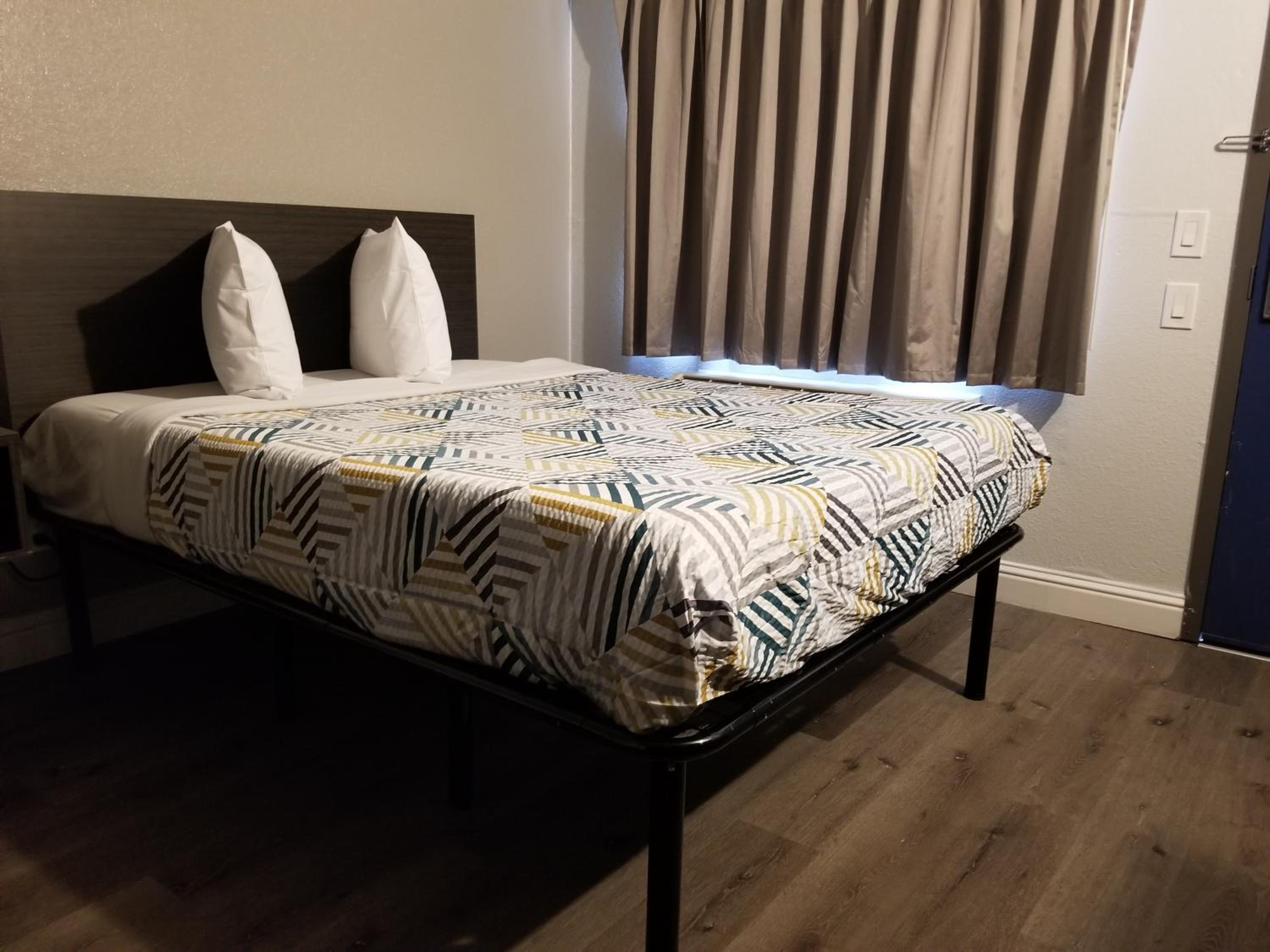 Фото Motel 6 Sacramento, Ca - South