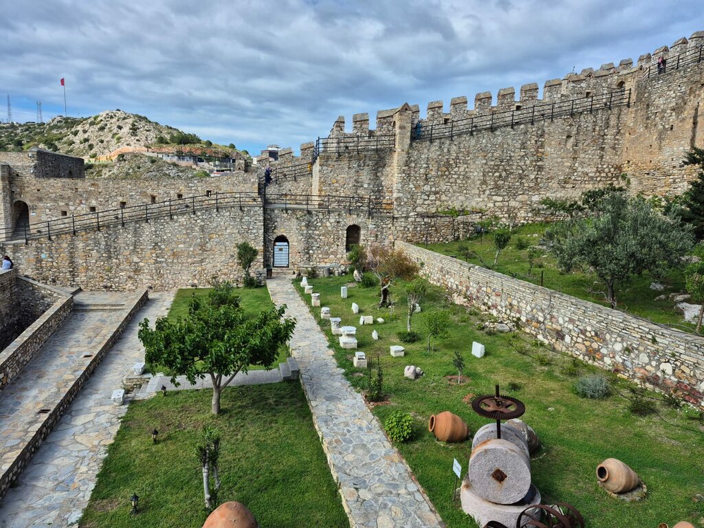 An architectural monument Cheshme Castle, Cesme, photo