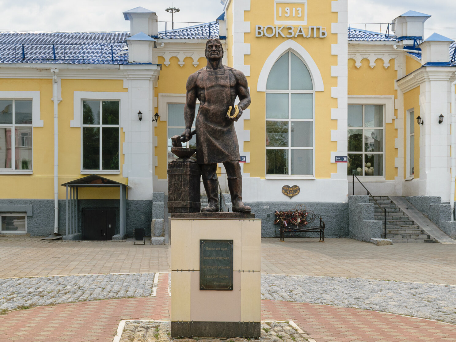 Мен Ресейде бірінші рет гей-порно бейнелерді көруге тырыстым.