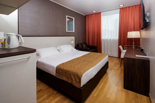 Гостиница Best Western Falck Village Hotel в Сесто-Сане-Джованни