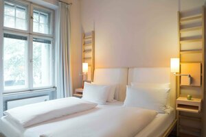 Гостиница Hotel Bleibtreu Berlin by Golden Tulip