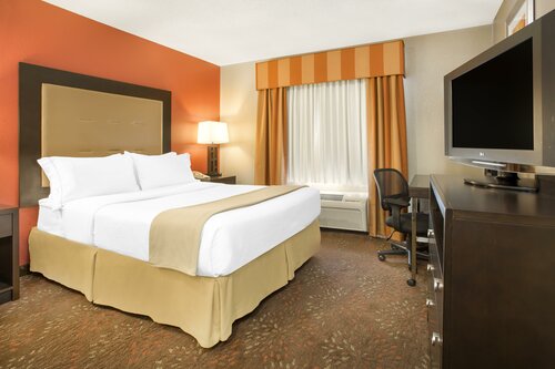Гостиница Holiday Inn Express Hotel & Suites Muncie, an Ihg Hotel в Мунчи