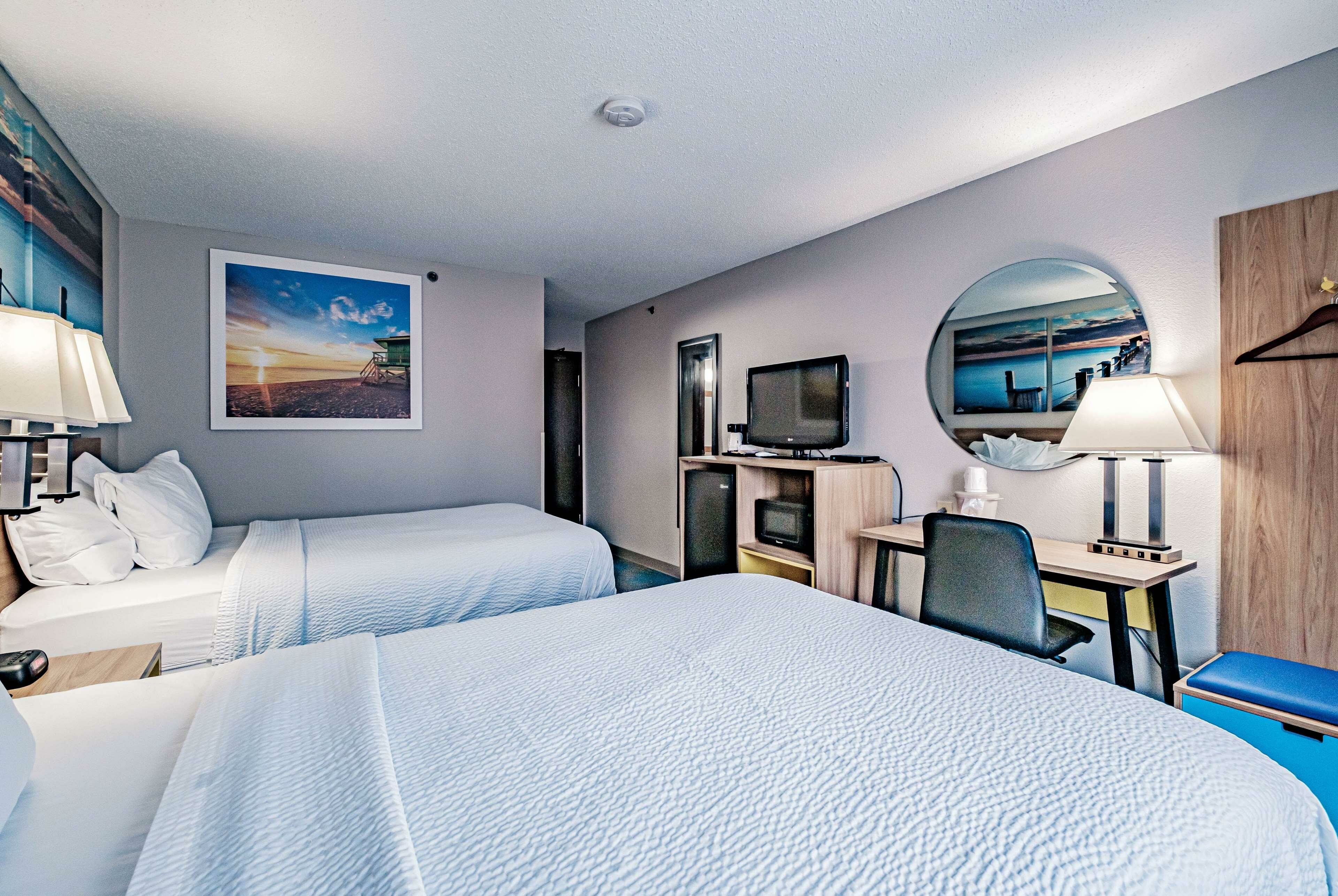 Фото Days Inn by Wyndham Brunswick Bath Area