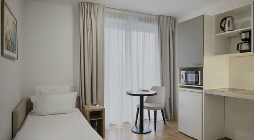 Гостиница Sejours & Affaires Paris Bagnolet в Монтрее