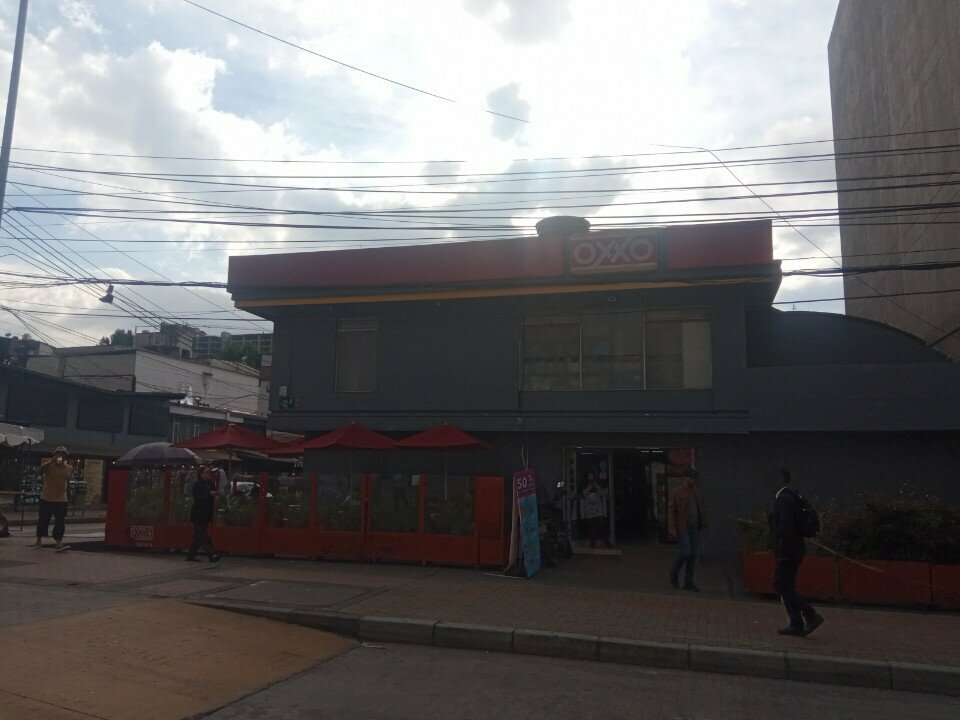 Convenience store Oxxo, Bogota, photo