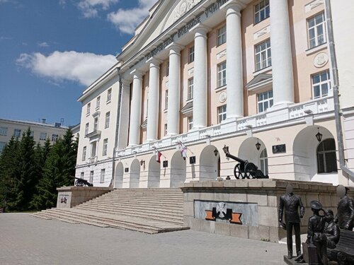 Askeri okullar Fgkou Yekaterinburgskoye suvorovskoye voyennoye uchilishche Ministerstva oborony Rossiyskoy Federatsii, Yekaterinburg, foto