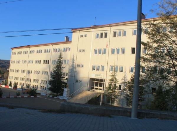 School Gokcebey Vocational and Technical Anatolian High School, Gokcebey, photo